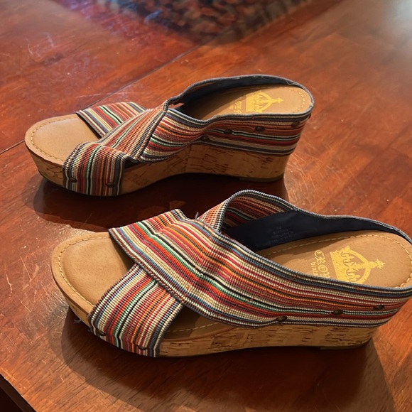 Shoe, fabric platform wedge cork, sz 8, Crown Vintage, DSW - Picture 2 of 6